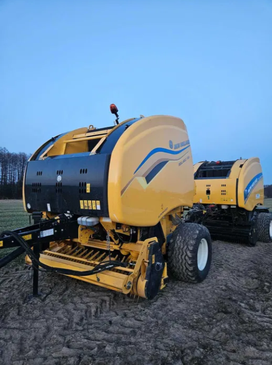 Prasa New Holland Roll-Belt 180 - Prasa - foto 2
