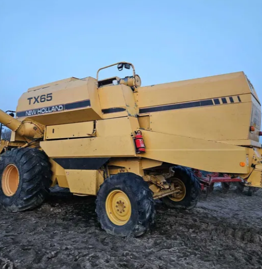 Kombajn New Holland TX65 - Kombajn - foto 3