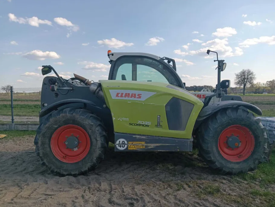 Ładowarka teleskopowa Claas Scorpion 7035 Varipower - Ładowarka - MAGJAR