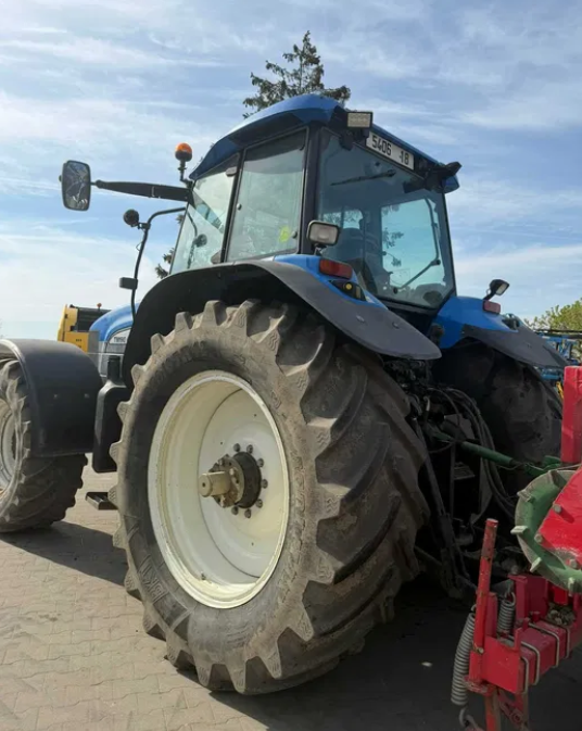 Ciągnik New Holland TM 190 - Ciągnik - foto 5