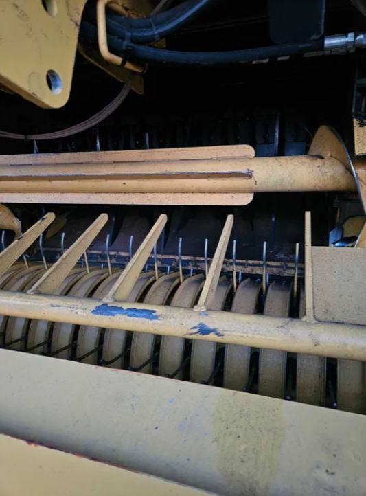 Prasa New Holland Roll-Belt 180 - Prasa - foto 6
